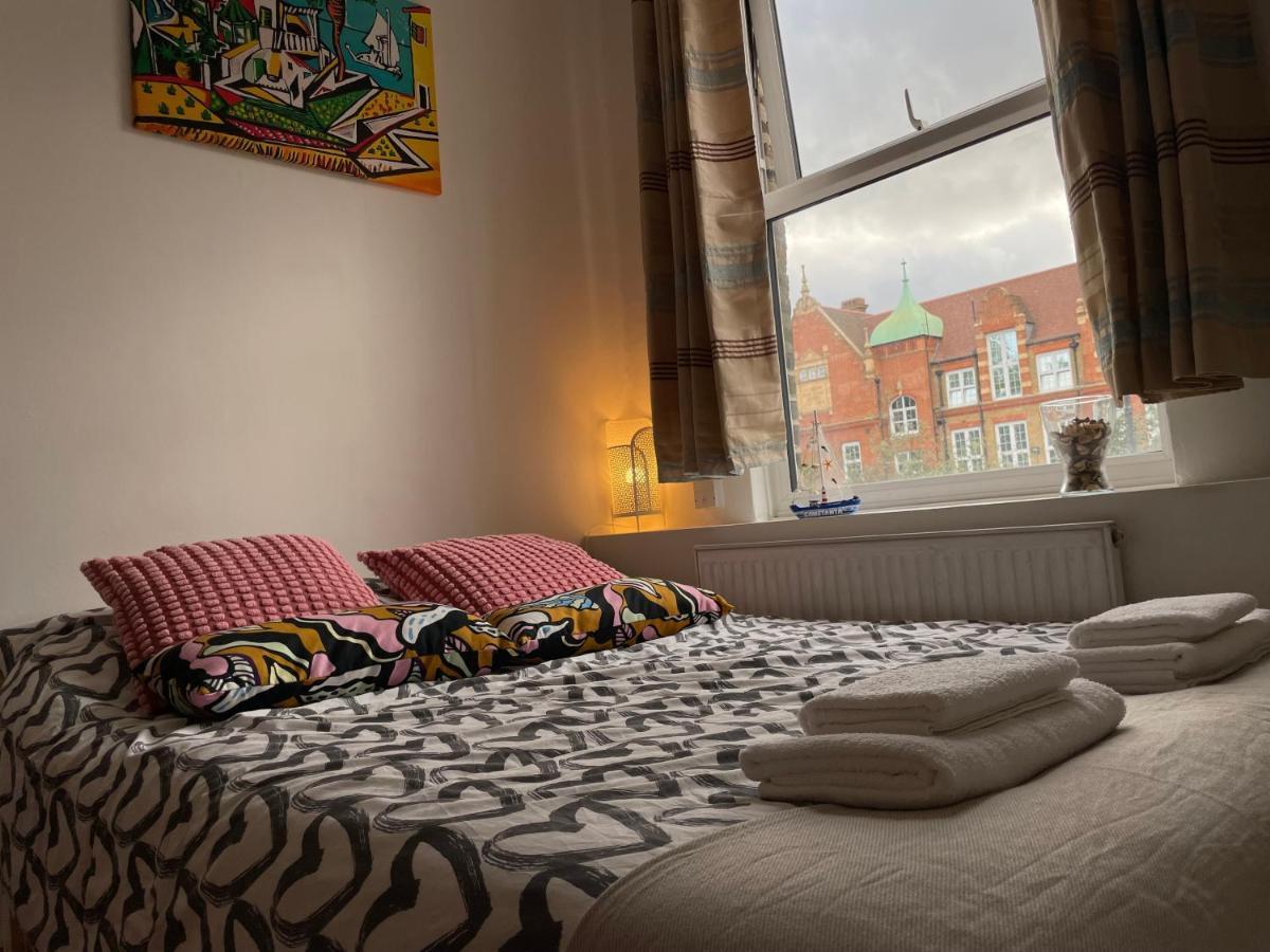 Spacious Family Flat 런던 외부 사진